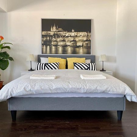 Prague Castle View Apartment Екстер'єр фото