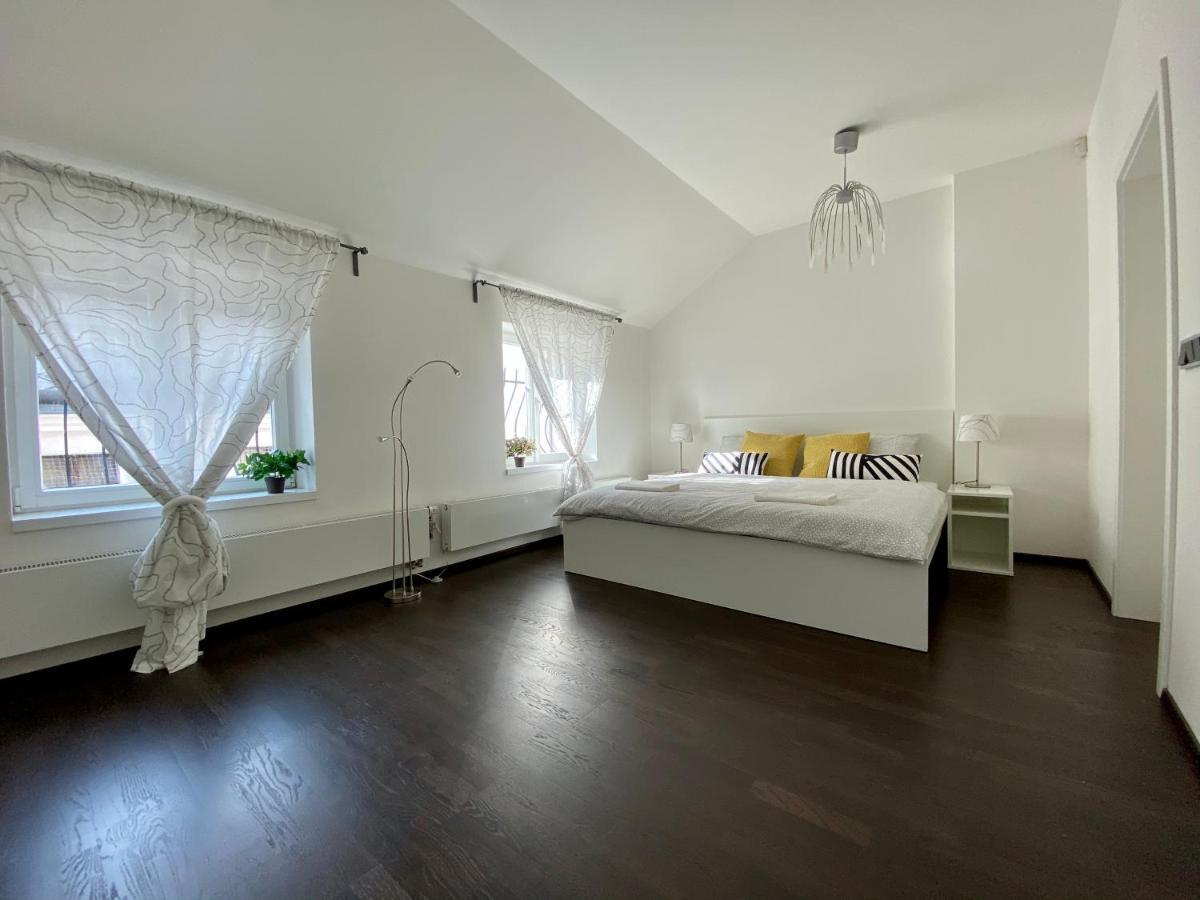 Prague Castle View Apartment Екстер'єр фото